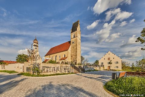 Gemeinde Waldkraiburg Landkreis Mühldorf Pürten Wallfahrtskirche Mariä Himmelfahrt (Dirschl Johann) Deutschland MÜ